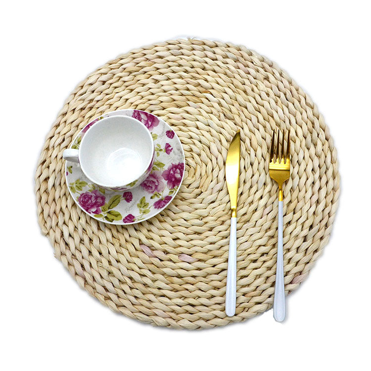 Handwoven Natural Fiber Table Mat – Rustic Dining Decor