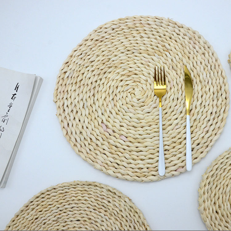 Handwoven Natural Fiber Table Mat – Rustic Dining Decor