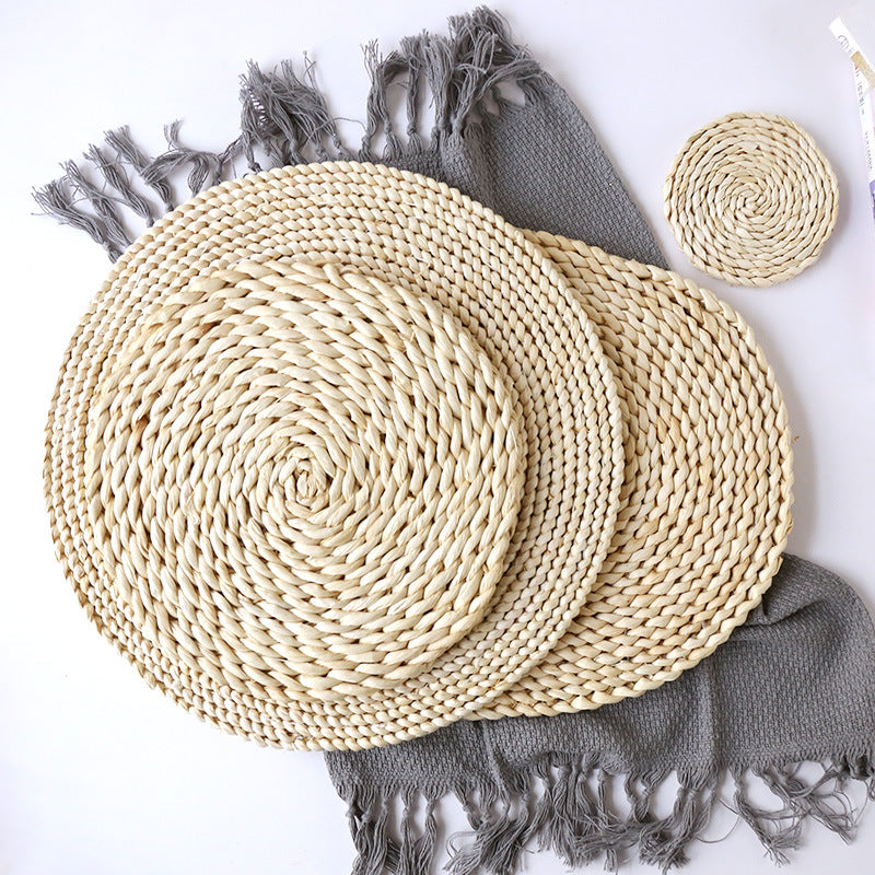 Handwoven Natural Fiber Table Mat – Rustic Dining Decor