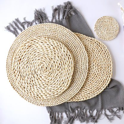 Handwoven Natural Fiber Table Mat – Rustic Dining Decor
