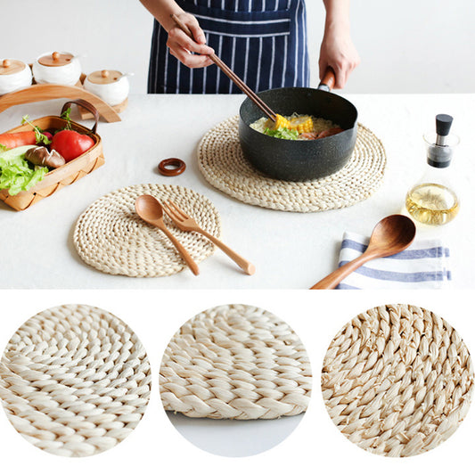Handwoven Natural Fiber Table Mat – Rustic Dining Decor